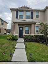 2015 King Ranch St in Kissimmee, FL - Building Photo