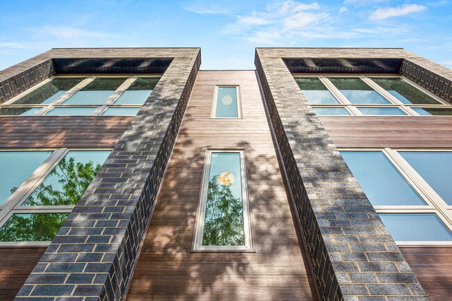 4931 N Kimball Ave in Chicago, IL - Building Photo - Building Photo