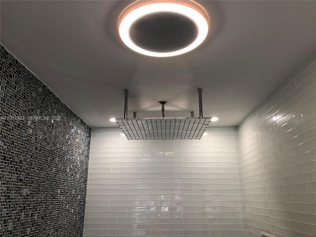 9840 SW 69th Ave in Miami, FL - Building Photo - Building Photo