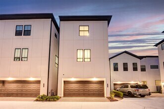 2808 Grand Fountains Dr in Houston, TX - Building Photo - Building Photo