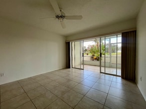 431 Cerromar Ln in Venice, FL - Building Photo - Building Photo