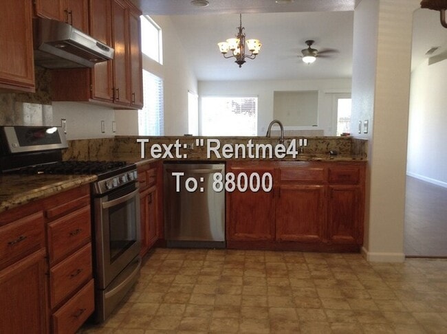 9874 Tarzo Way in Elk Grove, CA - Building Photo - Building Photo