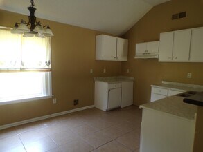 3583 Russelwood Dr in Memphis, TN - Building Photo - Building Photo