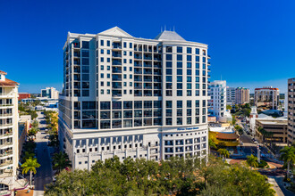 Plaza at Five Points in Sarasota, FL - Building Photo - Building Photo