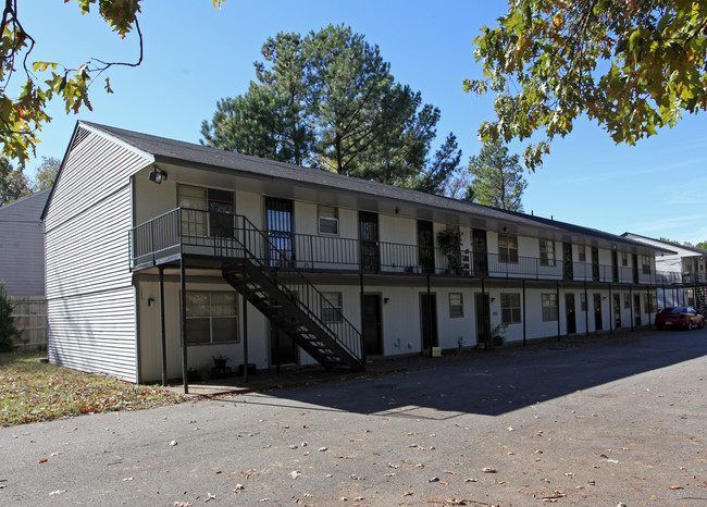 High Point Terrace Apt in Memphis, TN - Building Photo - Building Photo