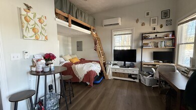 60 Fox Ln in Auburn, NH - Building Photo - Building Photo