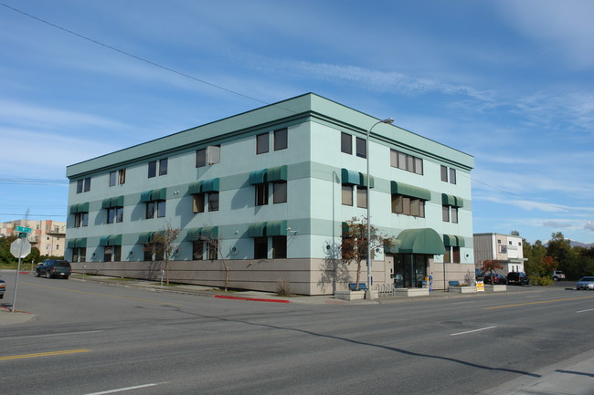 The Adelaide in Anchorage, AK - Foto de edificio - Building Photo
