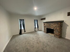 414 7th St, Unit 1 in Buffalo, NY - Building Photo - Building Photo
