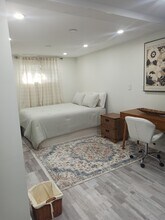 561 Donegani Av in Pointe-claire, QC - Building Photo - Building Photo