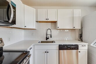 1516 Springvale Rd in Chattanooga, TN - Foto de edificio - Building Photo