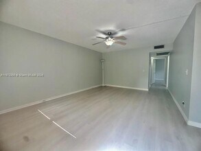 151 SW 135th Terrace, Unit 104T in Pembroke Pines, FL - Building Photo - Building Photo