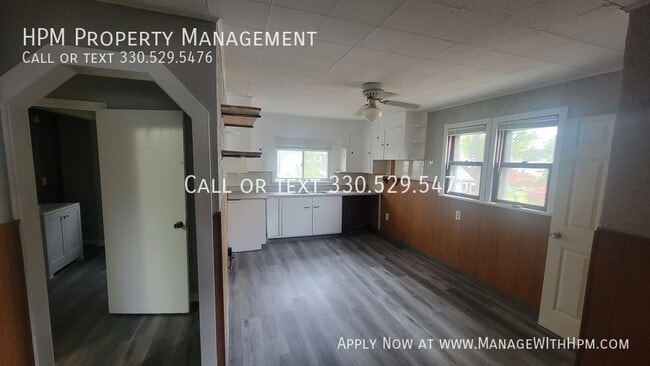 1292 Stratford St in Barberton, OH - Building Photo - Building Photo