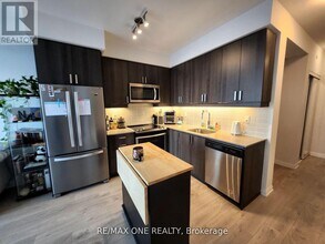 7895-7895 Jane St in Vaughan, ON - Building Photo - Building Photo