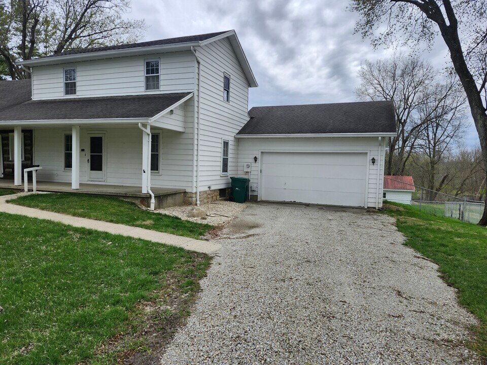 1073 Highview Dr in Beavercreek, OH - Building Photo