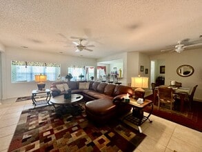 114 Landing Ln in Bluffton, SC - Building Photo - Building Photo
