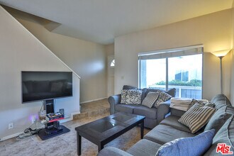 926 W Philadelphia St in Ontario, CA - Building Photo - Building Photo