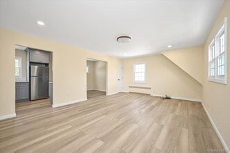 9526 243rd St in Bellerose, NY - Building Photo - Building Photo