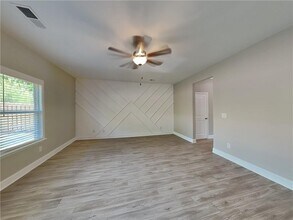 511 Slyfox Ln in Holly Springs, GA - Building Photo - Building Photo