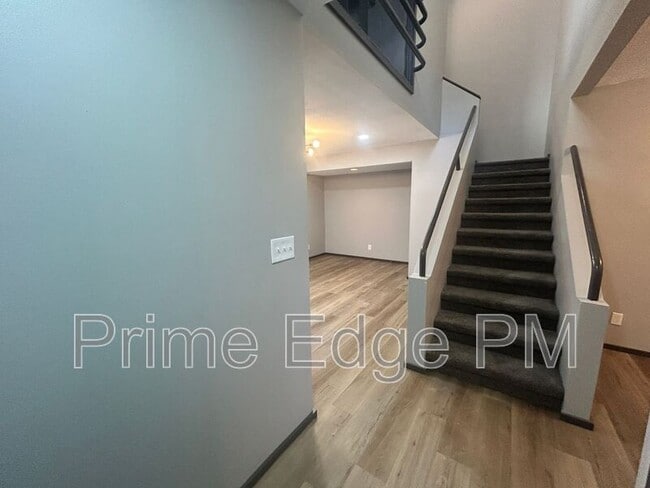 property at 1841 Ridgehaven Ct