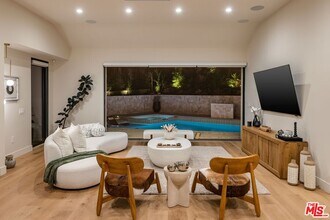 3637 Loadstone Dr in Los Angeles, CA - Building Photo - Building Photo