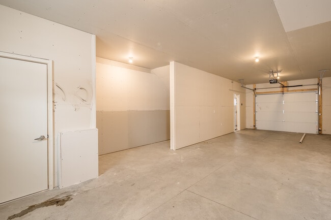 2192 Rolling Green Trl in North Mankato, MN - Building Photo - Building Photo