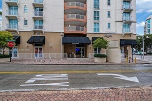 7290 SW 90th St in Miami, FL - Building Photo
