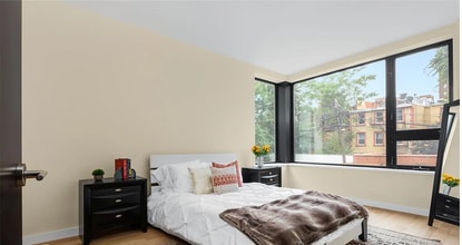 74 Adelphi St, Unit 2B in Brooklyn, NY - Building Photo - Building Photo