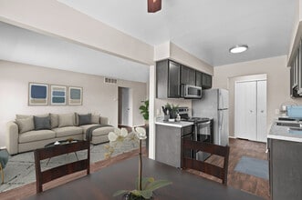 Cambridge Square in Southfield, MI - Building Photo - Building Photo