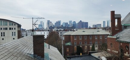 58 Lubec St, Unit #8 in Boston, MA - Foto de edificio - Building Photo