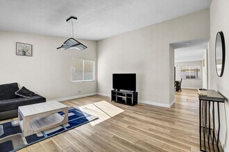 6009 W Carpenteria Way in Las Vegas, NV - Building Photo - Building Photo