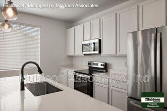 2212 Sunrise Ln in Pueblo, CO - Building Photo - Building Photo