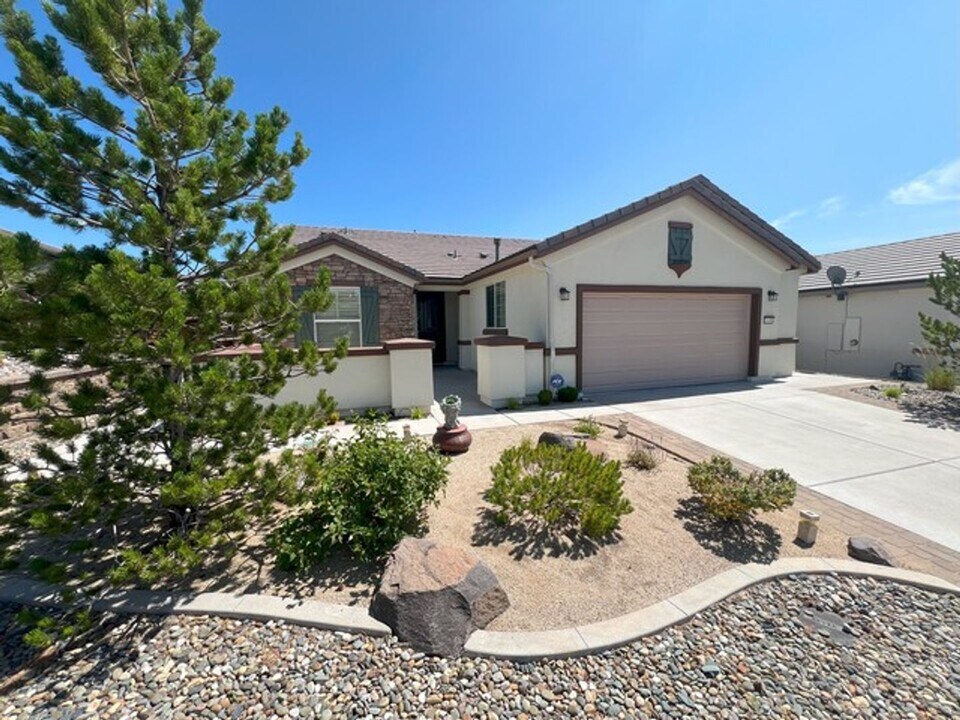1130 Callaway Trail in Reno, NV - Building Photo