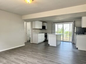 907 W Madison St in Colorado Springs, CO - Building Photo - Building Photo