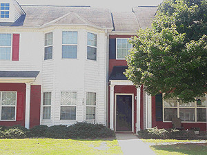 1761 Glen View Way in Hampton, GA - Building Photo