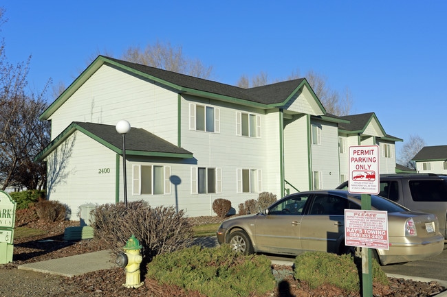 Edison Park Apartments in Sunnyside, WA - Building Photo - Building Photo