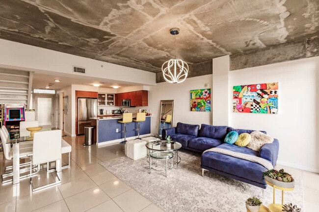 3250 NE 1st Ave in Miami, FL - Building Photo - Building Photo