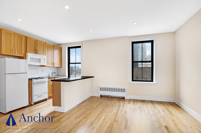 527 E 78th in New York, NY - Building Photo - Building Photo