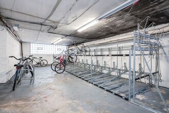 459 W Roslyn Pl in Chicago, IL - Building Photo - Building Photo