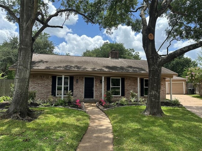 12831 Westhorpe Dr in Houston, TX - Building Photo - Building Photo