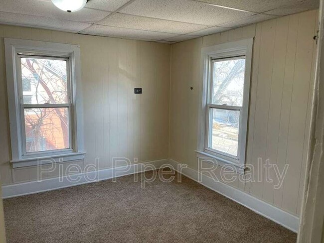 320 W Clark St in Freeport, IL - Building Photo - Building Photo