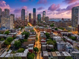247 Montgomery St in Jersey City, NJ - Building Photo