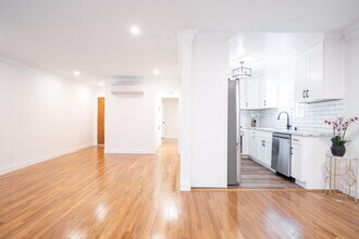 1211 Detroit N St, Unit 2 in West Hollywood, CA - Foto de edificio - Building Photo