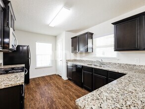 12207 Siragusa in San Antonio, TX - Building Photo - Building Photo