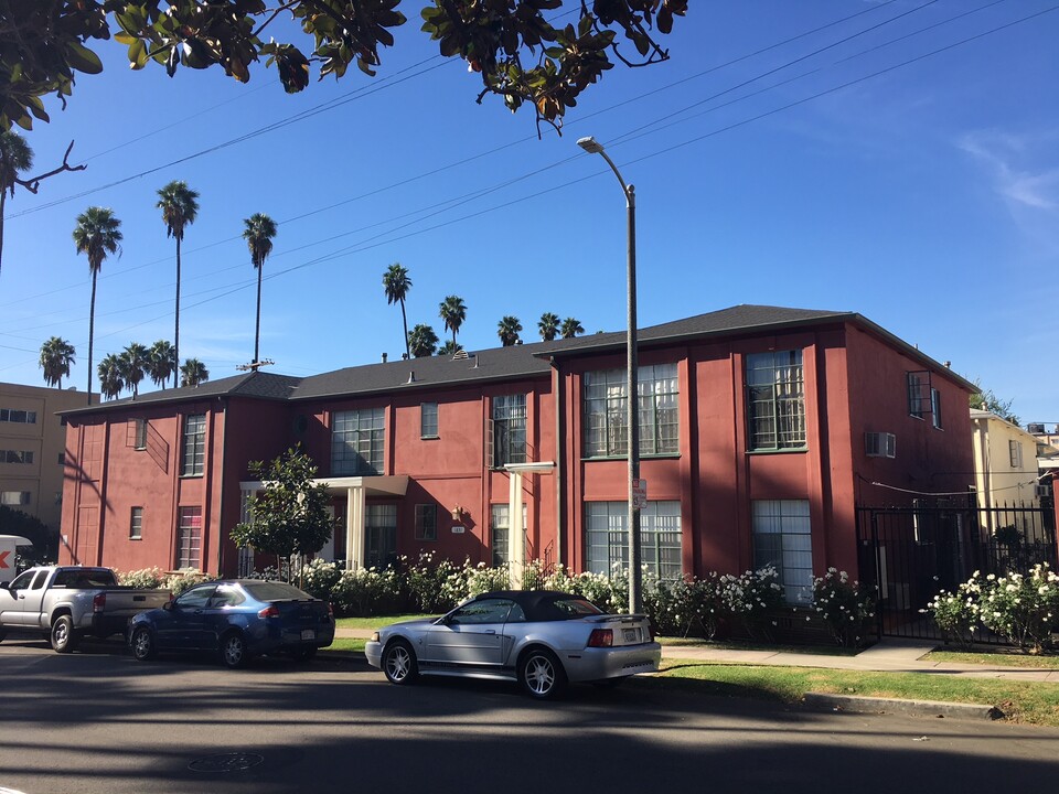 5301 Russell Ave, Unit 6 in Los Angeles, CA - Building Photo