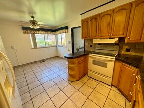 466 W 500 N, Unit Spacious 2-Bedroom Main L in Richfield, UT - Foto de edificio - Building Photo