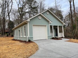 861 Hickory Dr SW in Marietta, GA - Building Photo