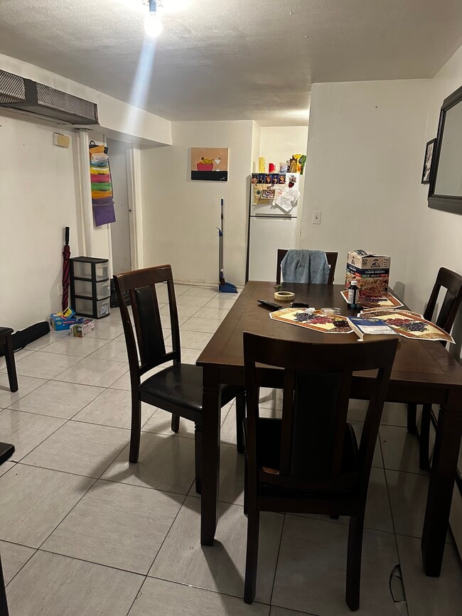 13511 231st St, Unit Basement in Springfield Gardens, NY - Building Photo - Building Photo