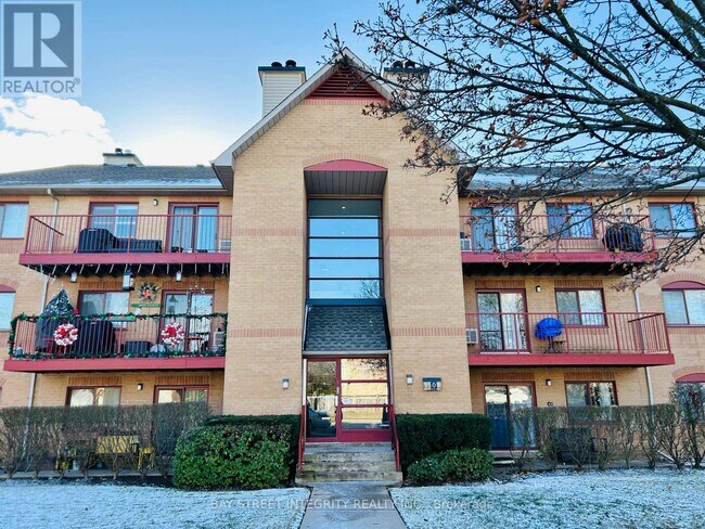 1508 Pilgrims Way in Oakville, ON - Building Photo - Building Photo