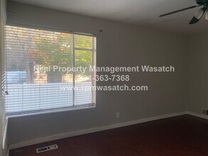 218-220 E 4800 S in Murray, UT - Foto de edificio - Building Photo