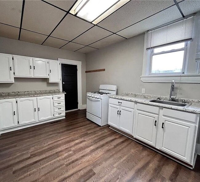 201 Crescent Ave in Ellwood City, PA - Foto de edificio - Building Photo